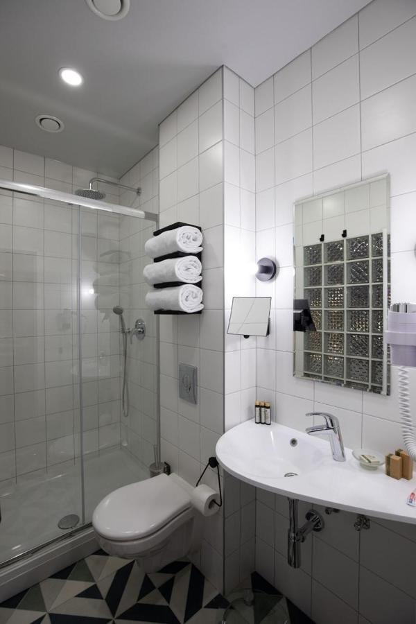 Four Rooms City คาร์คิฟ ภายนอก รูปภาพ